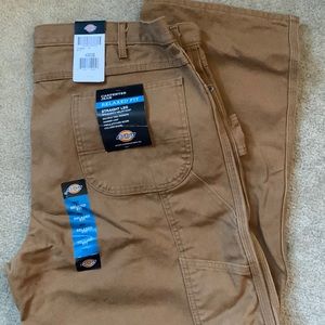 NWT Dickies relaxed fit straight leg carpenter jean, 42x32